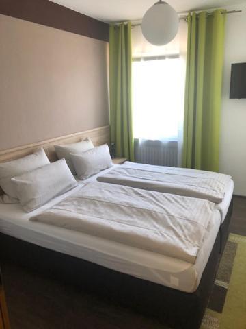 Hotel Am Bruennchen Oberbaar エクステリア 写真